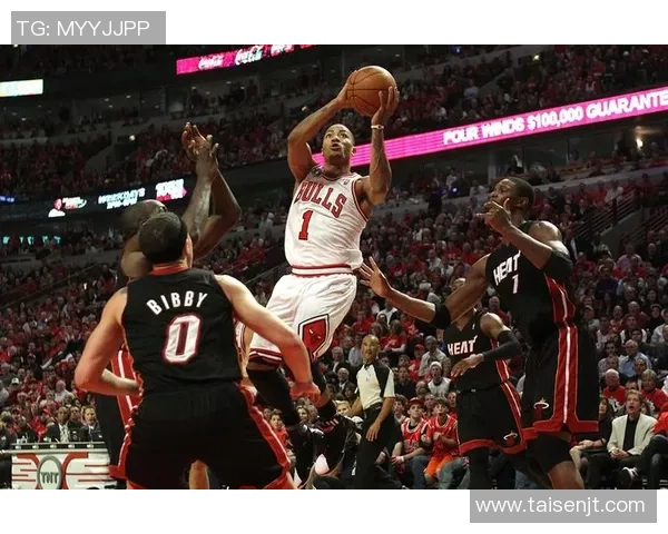 热火与公牛东部决赛第三场激战回顾球员表现与战术分析