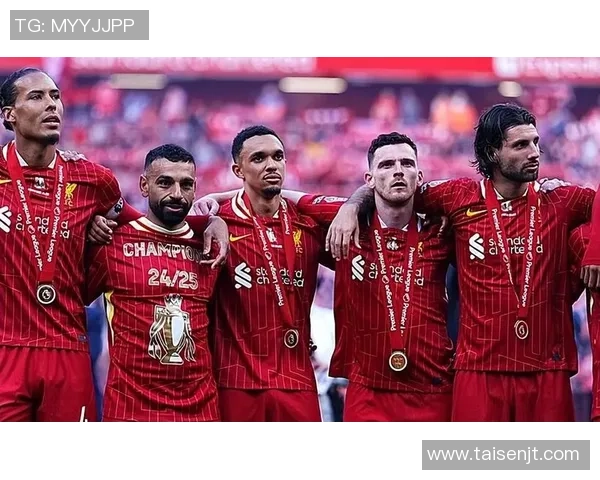 范戴克领衔后防线重塑足球战术新格局的崛起与挑战